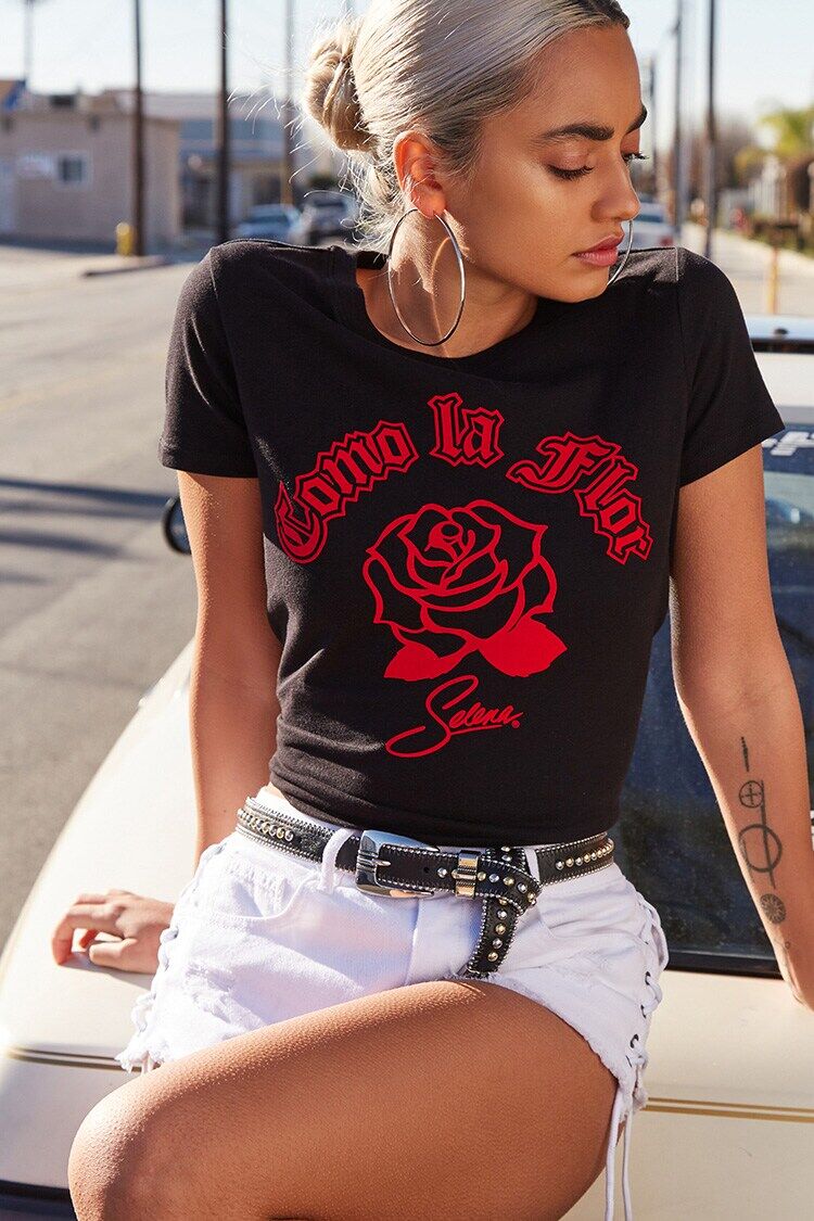 Forever 21 Women's Selena Como La Flor Graphic T-Shirt Black/Red