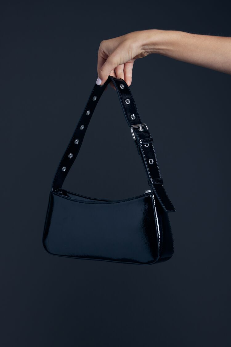 Forever 21 Women's Faux Patent Leather/Pleather Baguette Bag Black