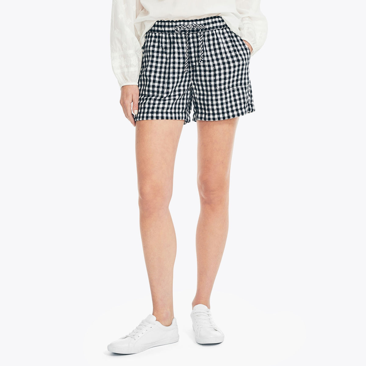 Nautica Women's 4.5" Sustainably Crafted Pull-On Gingham Short True Black
