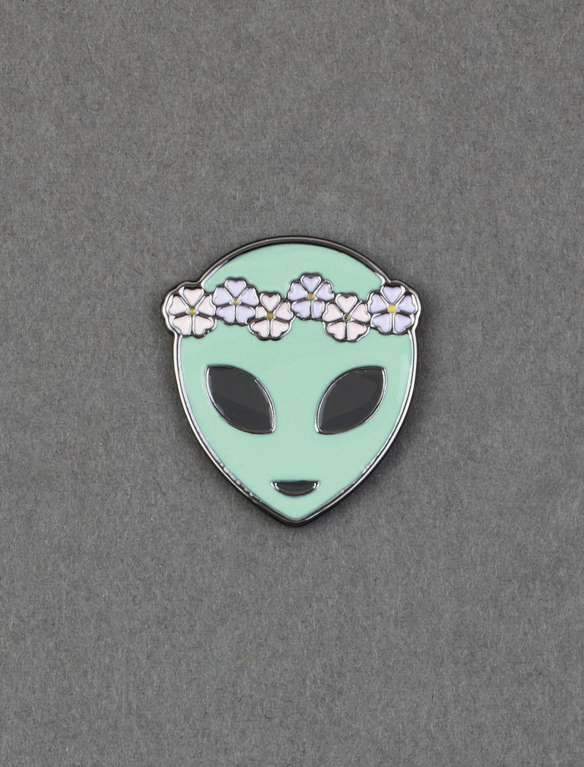 Lucky Brand Alien Enamel Pin Silver