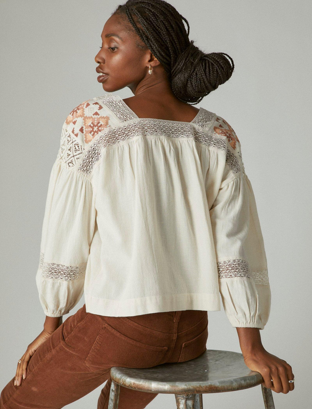 Lucky Brand Embroidered Shoulder Top Whitecap Gray