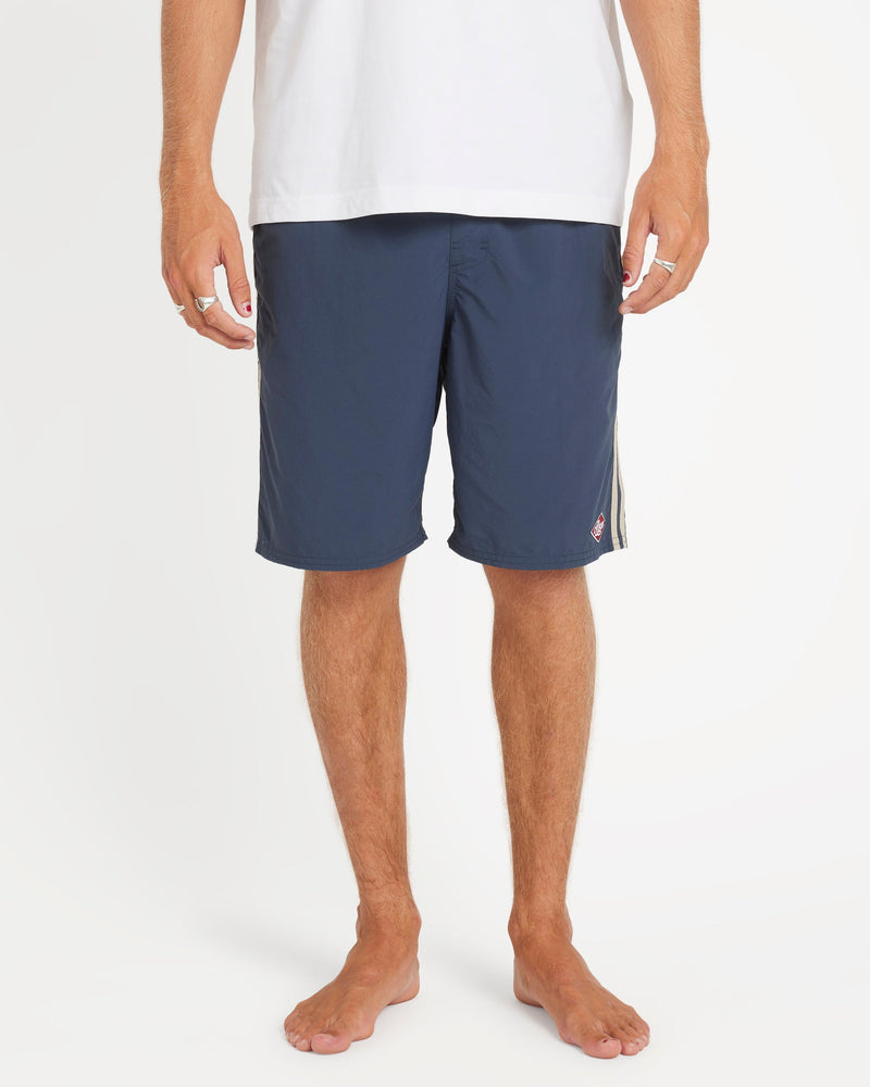 Breakout Elastic Trunk 20"