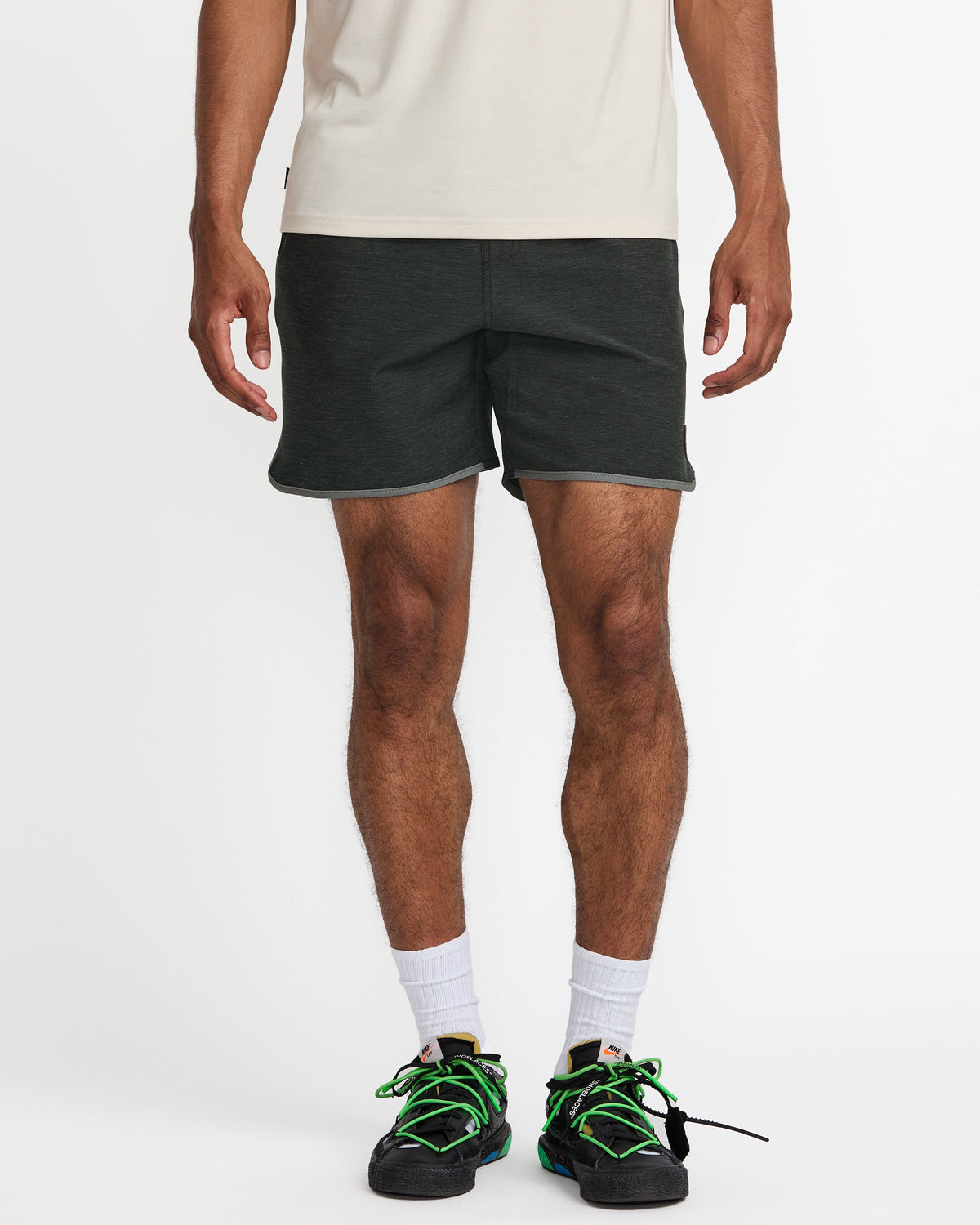 Yogger Hybrid 17" Short - RVCA