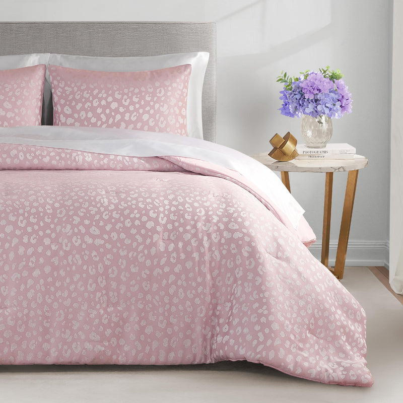 Sparkle Cheetah Jaquard Comforter Set - Juicy Couture