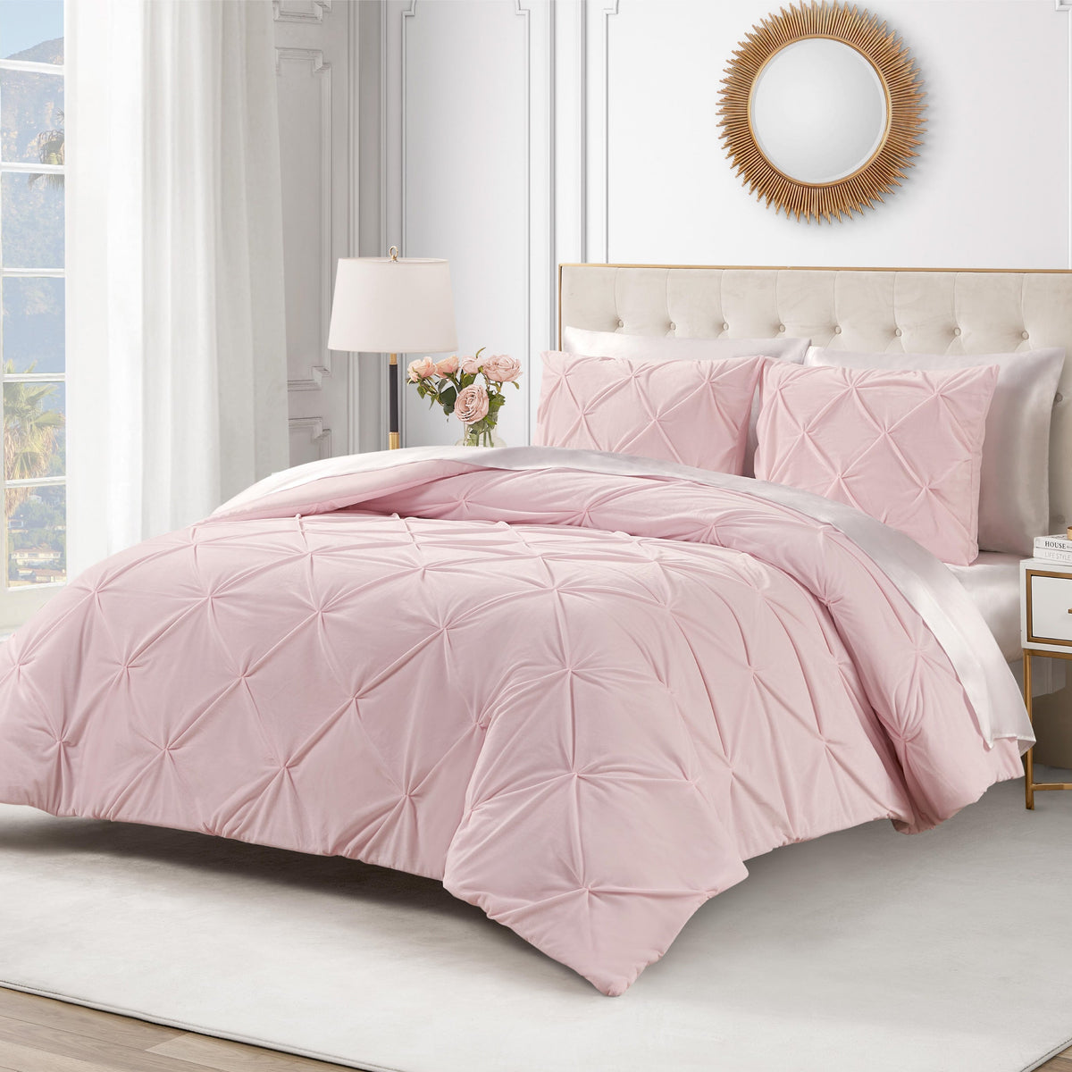 Kiss Pleat Micromink Comforter Set - Juicy Couture