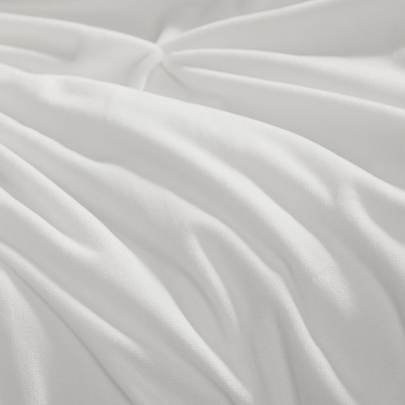 Kiss Pleat Micromink Comforter Set