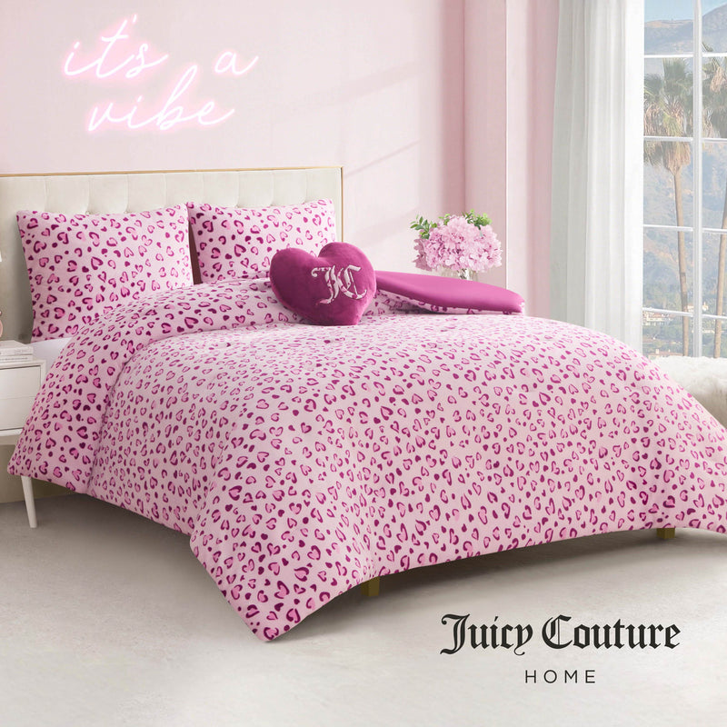 Plush Reversible Leopard Hearts Comforter Set