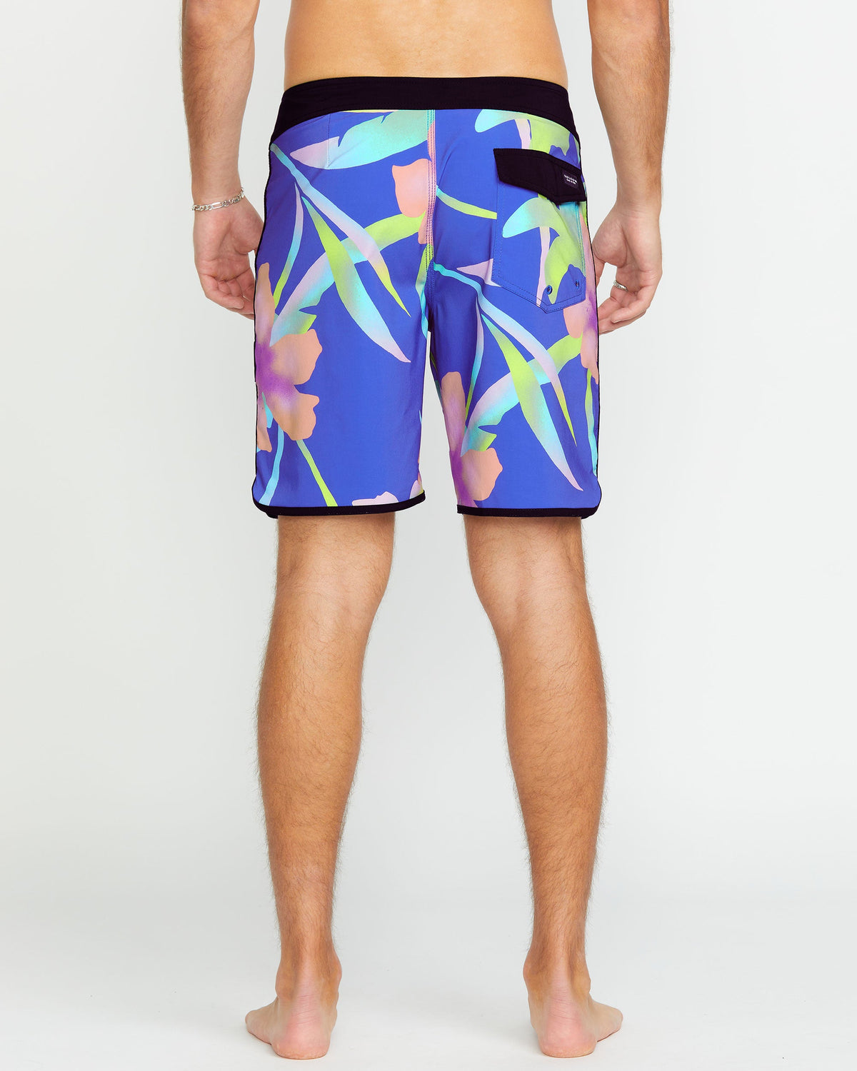 Volcom - Men's Infuse Scallop Mod