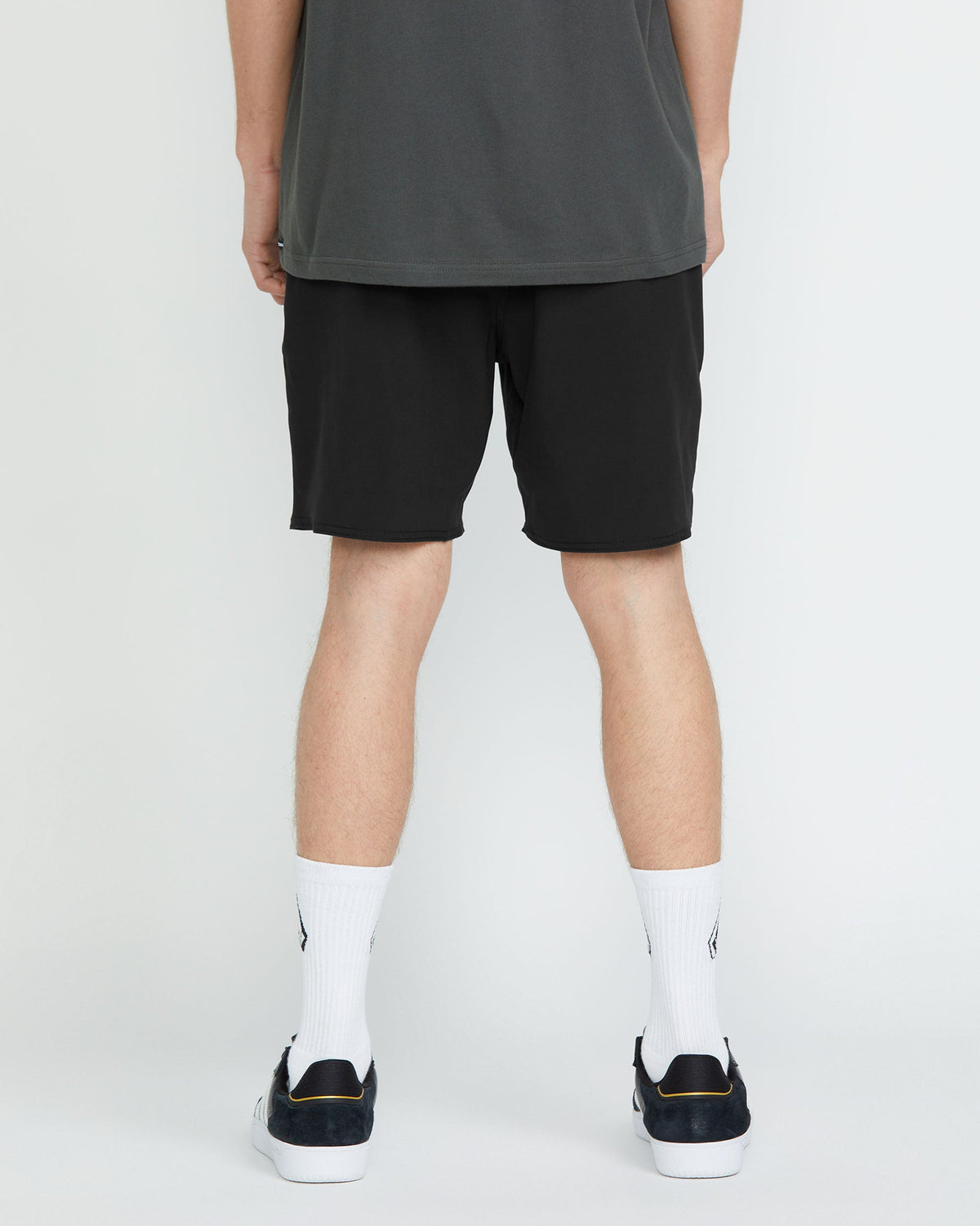 Volcom - Men's Nomoly Elastic Waist Shorts 18"