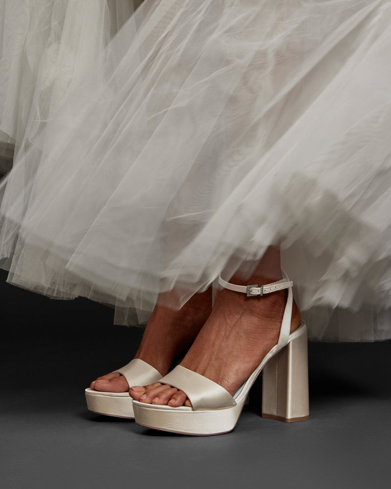 Pendry Platform Sandal - Vince Camuto