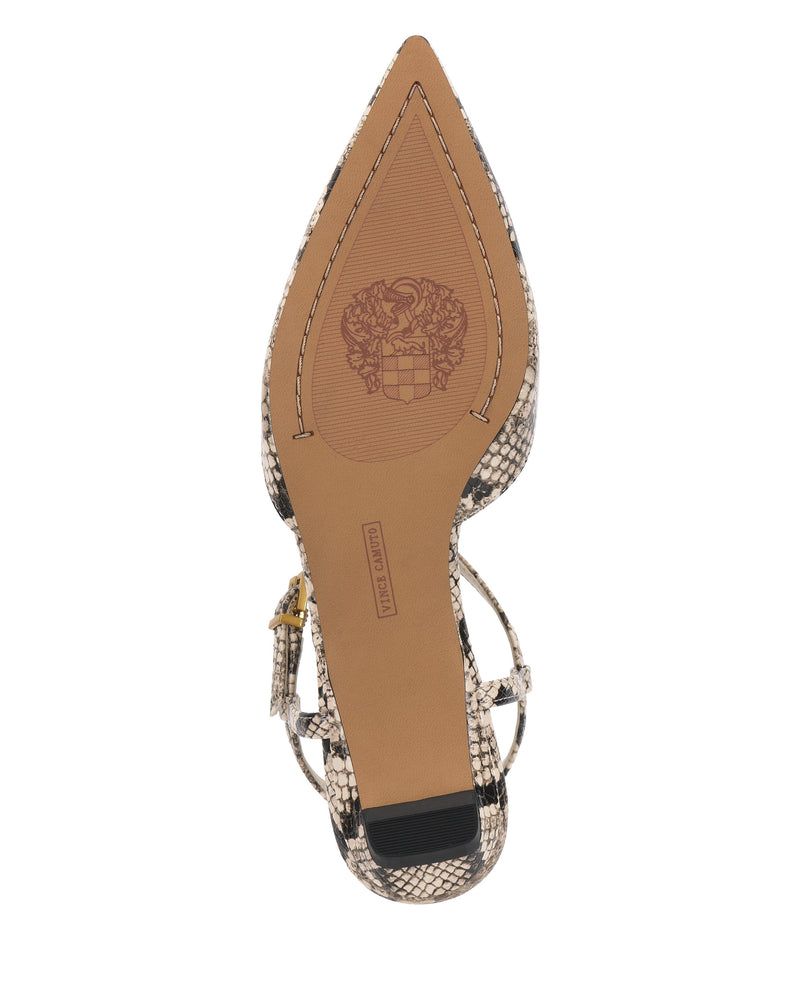 Varena Flat - Vince Camuto