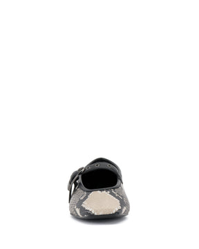 Vinica Mary Jane Flat