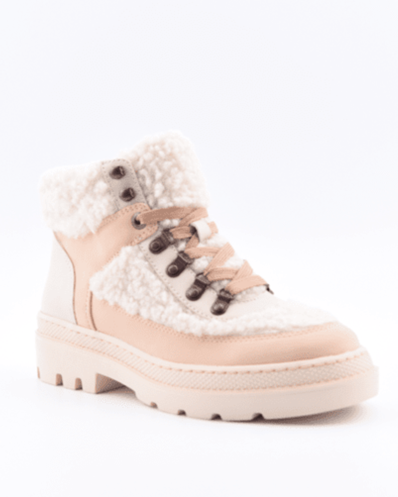 Venture Out Lace-Up Hiker Boot