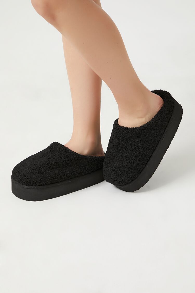 Forever 21 Women's Faux Shearling/Sherpa Platform Slippers Black