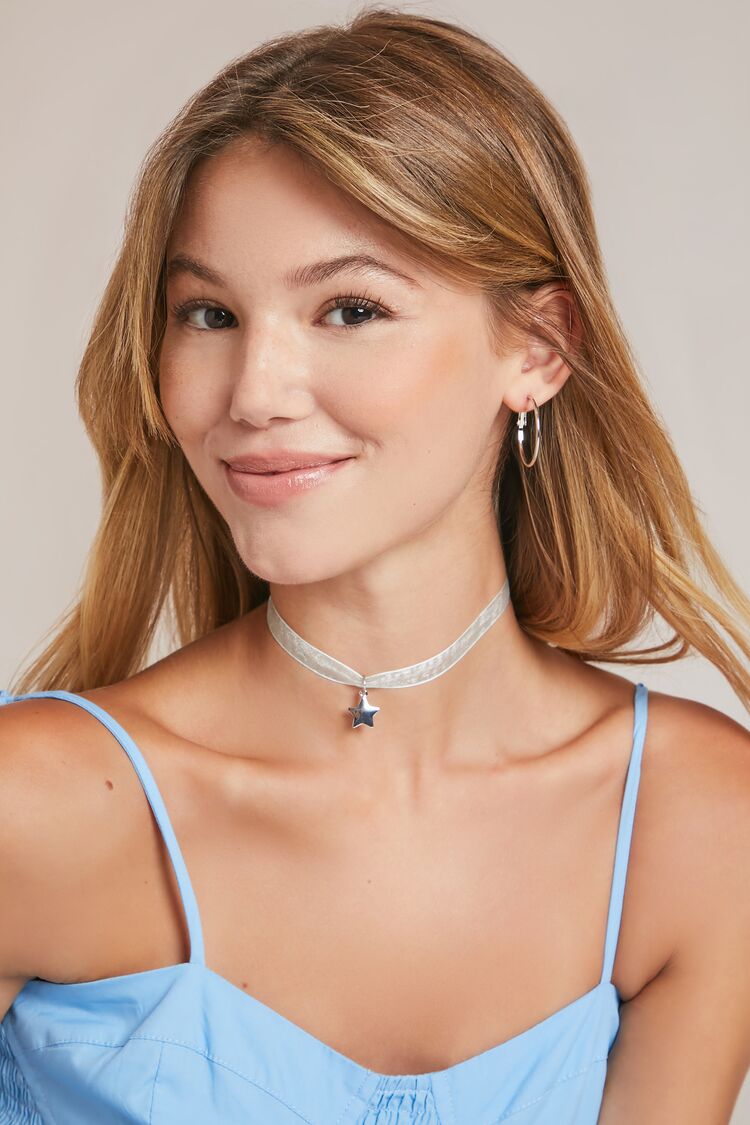 Forever 21 Women's Ribbon Star Pendant Choker Necklace Blue