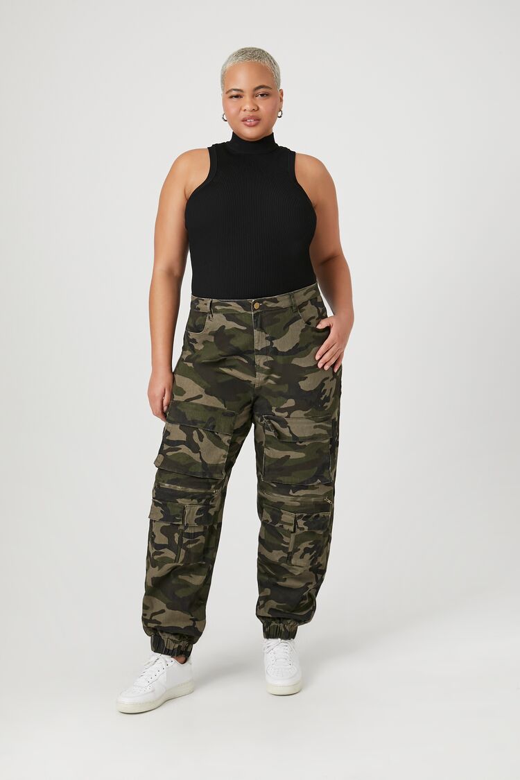 Forever 21 Plus Women's Camo Print Cargo Pants Camo/Multi