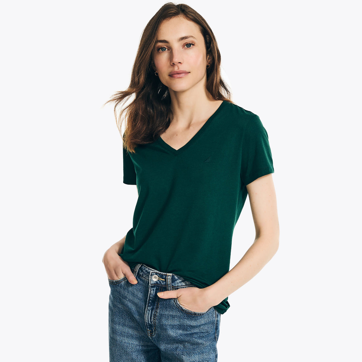 Nautica Women's Sustainably Crafted V-Neck T-Shirt Evergreen