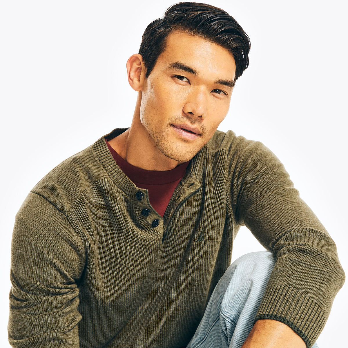 Nautica Men's Sustainably Crafted Long-Sleeve Henley Sweater Dark Hunter