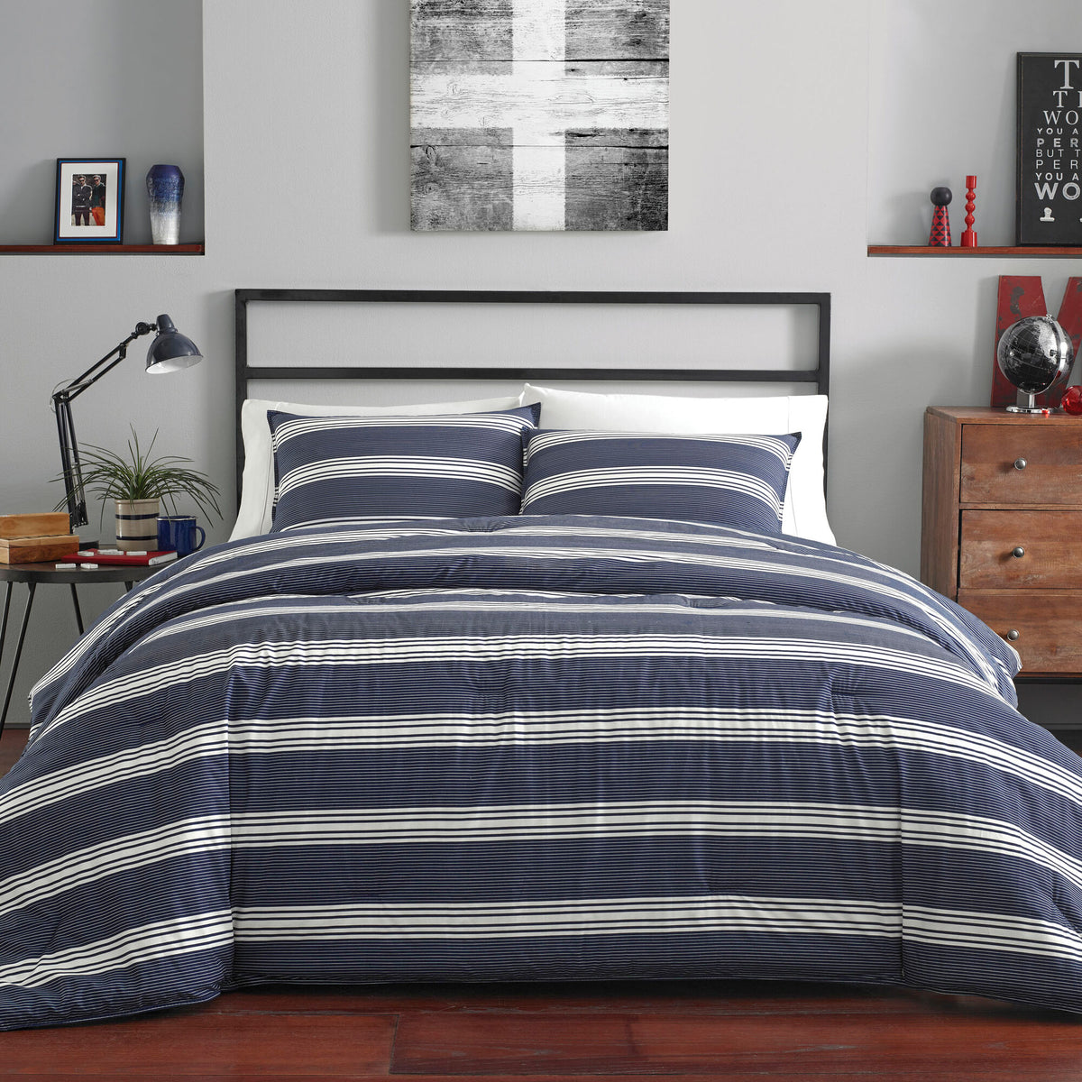 Nautica Craver Full/queen Comforter & Sham Set In  Navy Navy