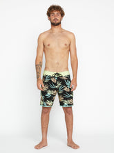 Volcom Bleeding Leaf Mod-Tech Trunks Black