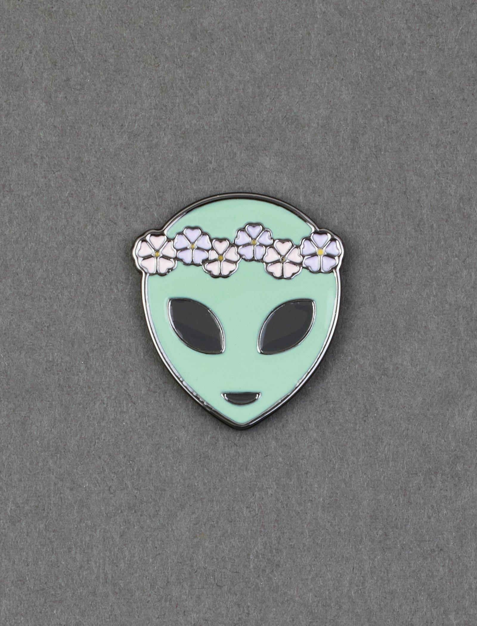 Lucky Brand Alien Enamel Pin Silver