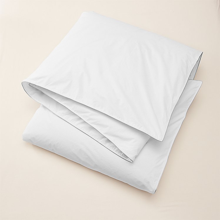 Eddie Bauer FreeCool Comforter Protector - White