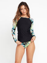 Volcom Shady Beach Women's Long Sleeve UPF 50 Women's Rashguard Black