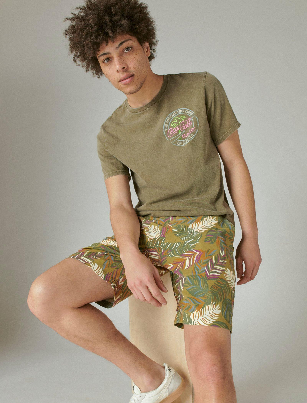 Lucky Brand Tropical Print Hybrid 8" Short - Men's Shorts Denim Jean Brown Print