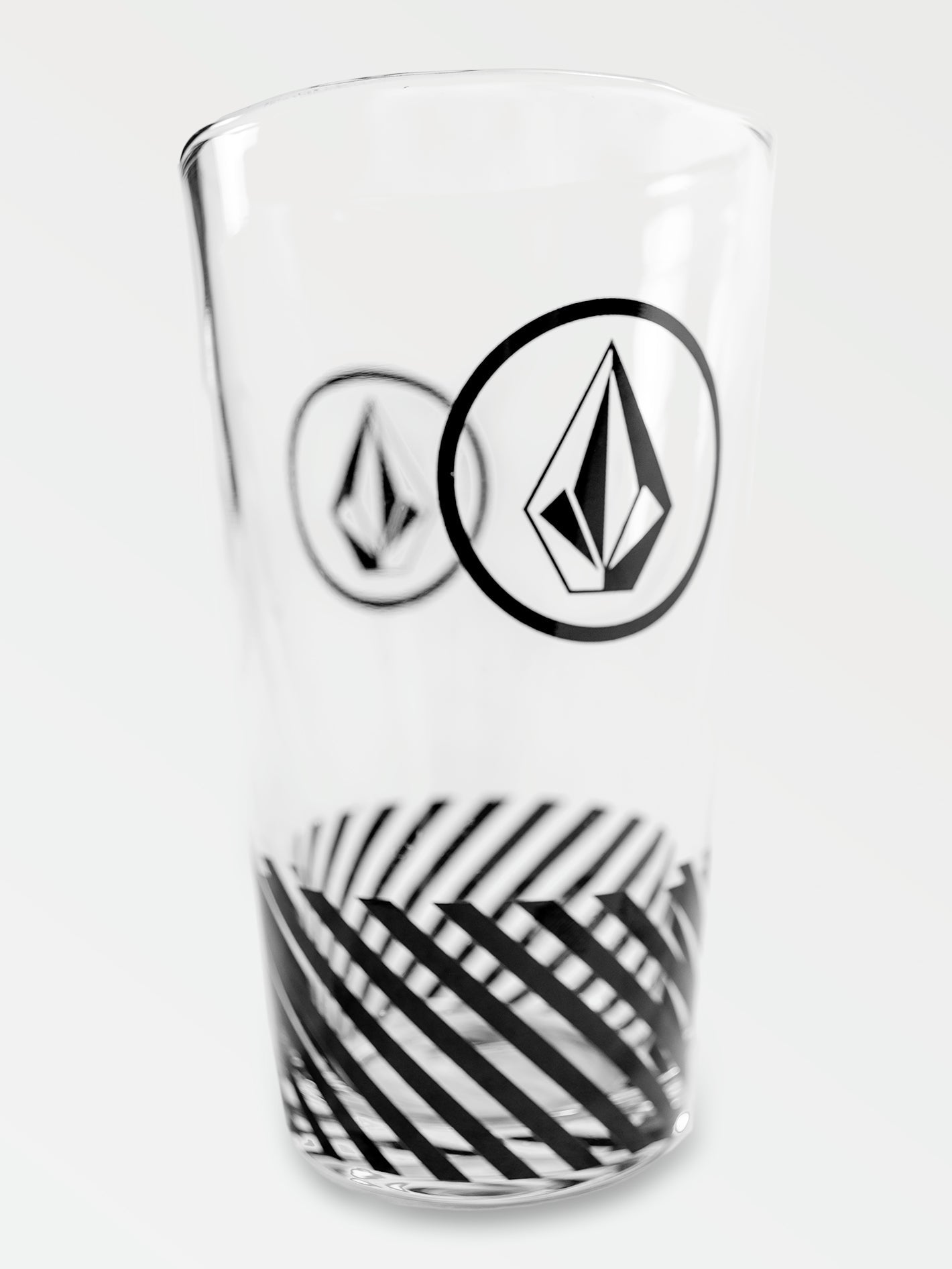 Volcom Wet Whistle Pint Glass Black