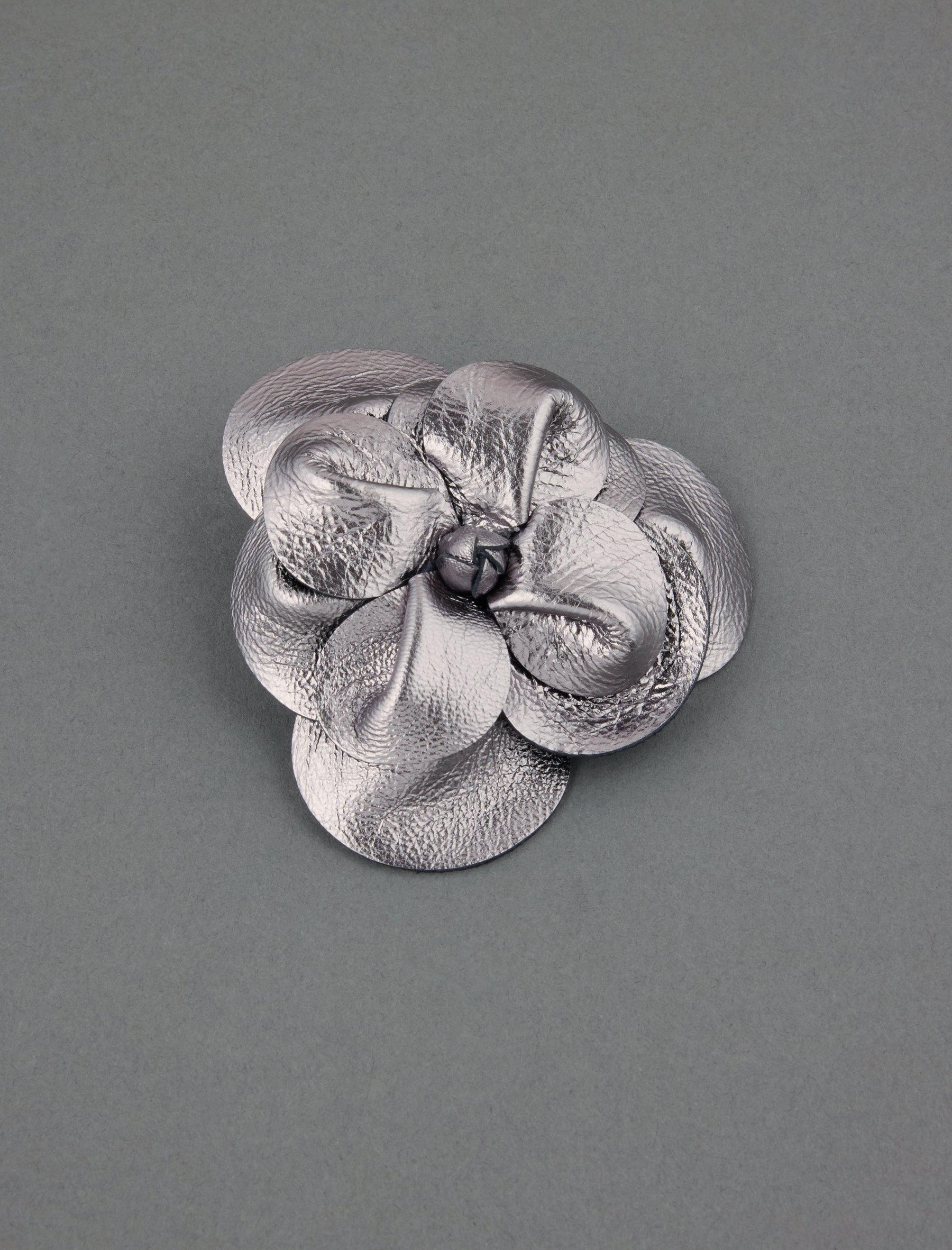 Lucky Brand Large Rosette Pin Silver