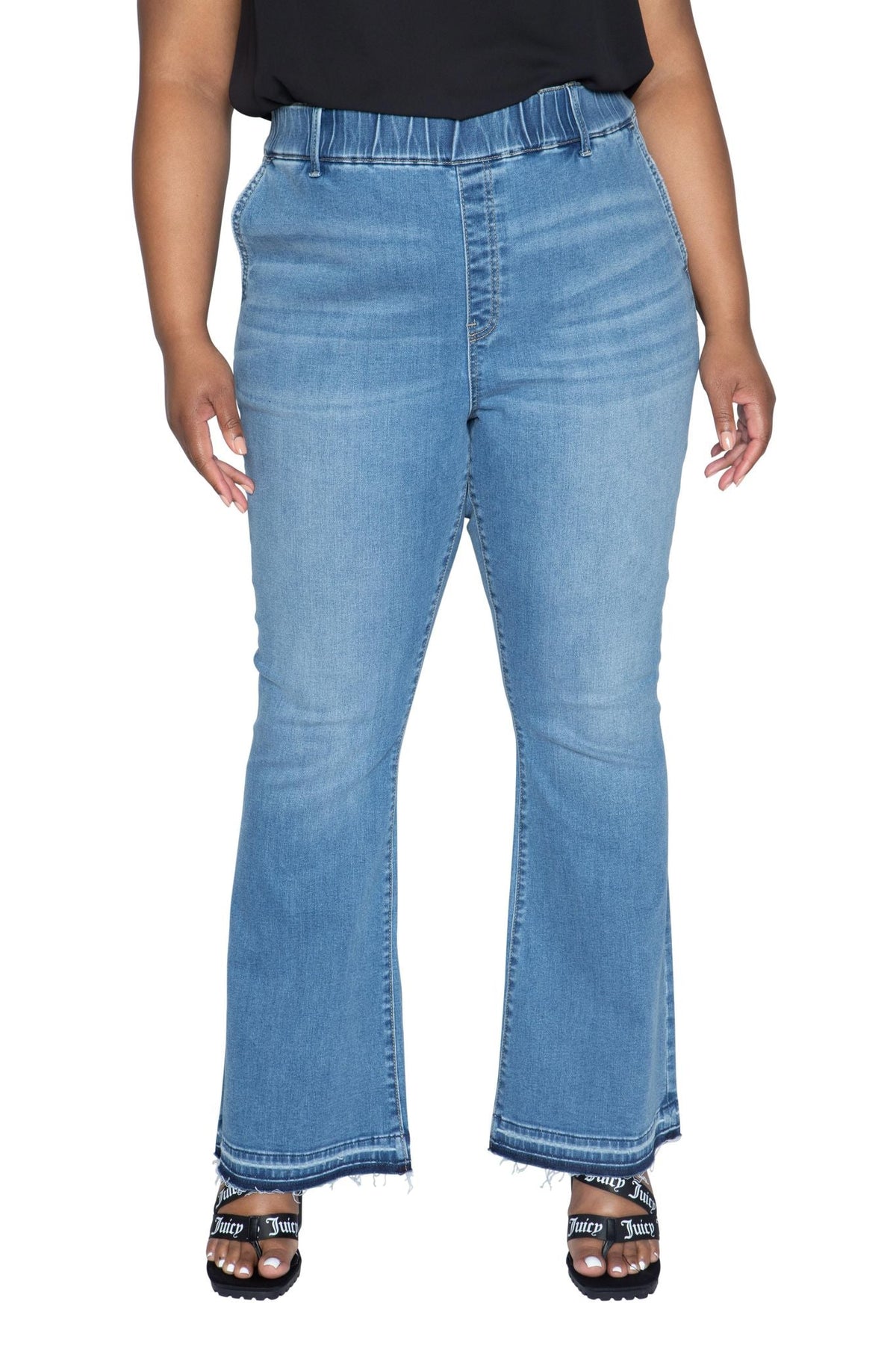 Juicy Couture Plus-Size Malibu Flare Pull On Jeans Medium Wash